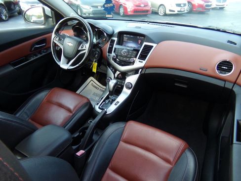Used 2014 Chevrolet Cruze LT w/ RS Package image 25