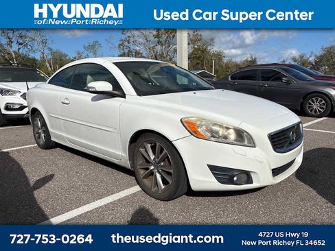 Used 2012 Volvo C70 T5 image 4