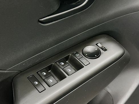 Used 2025 Hyundai Kona SEL image 15