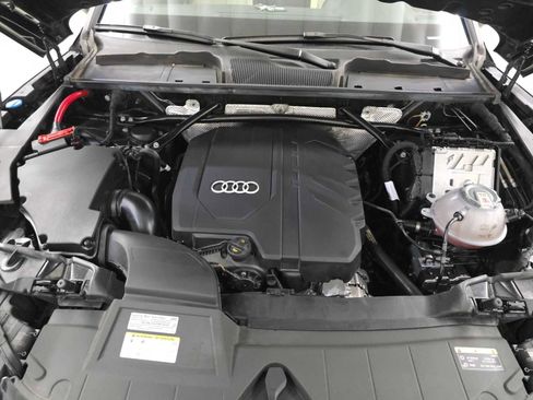 Used 2023 Audi Q5 2.0T Premium w/ Convenience Package image 14