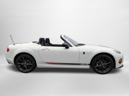 Used 2015 MAZDA MX-5 Miata Club RWD image 3