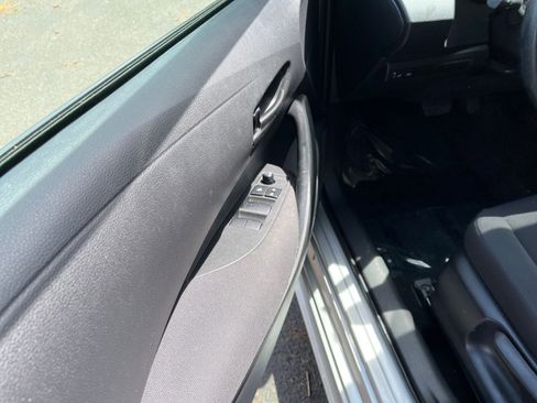 Used 2025 Toyota Corolla LE image 18