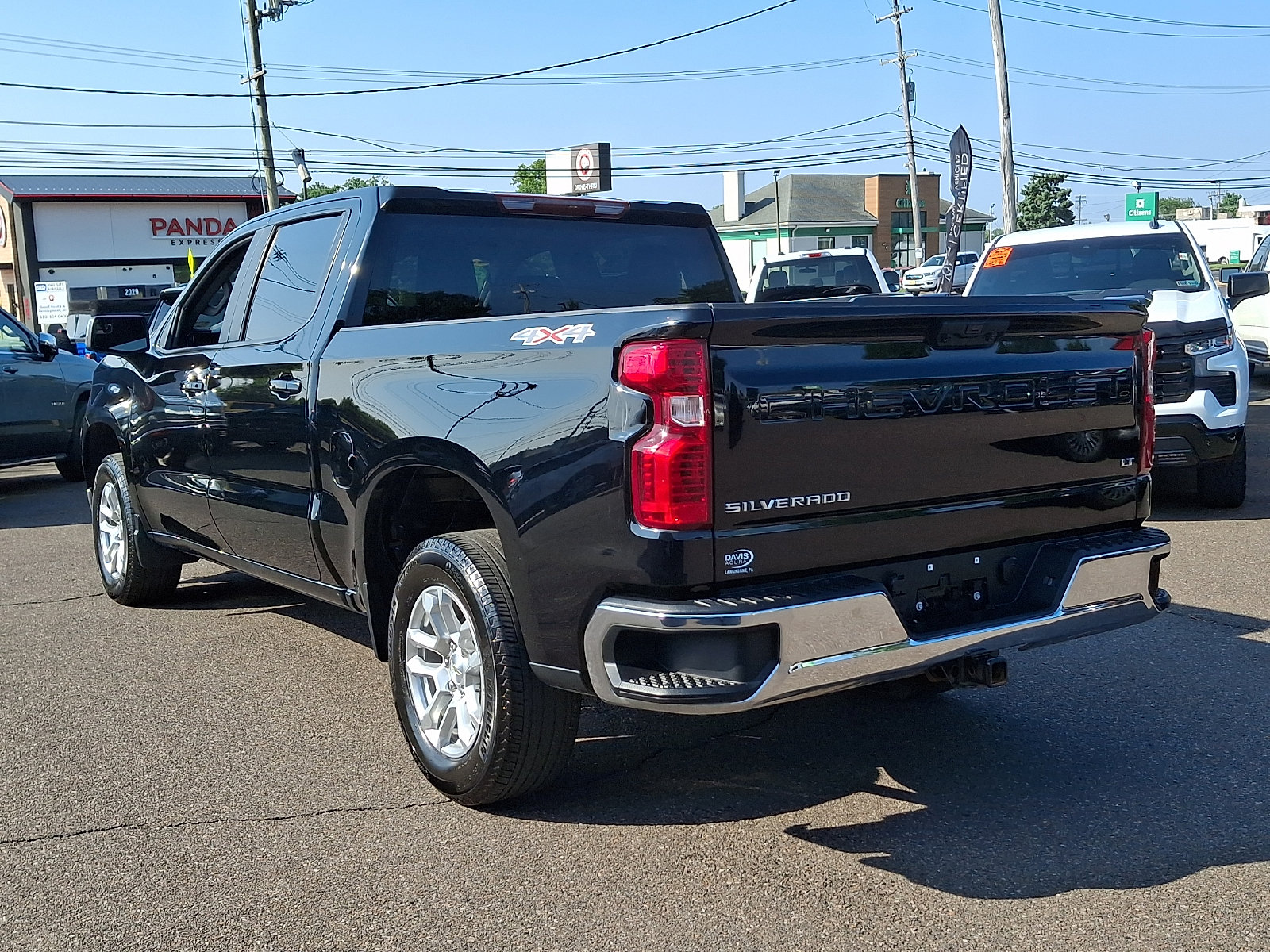 Used 2023 Chevrolet Silverado 1500 LT AWD/4WD image 6