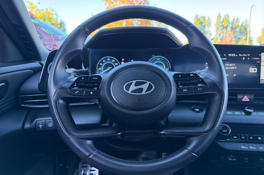 Certified 2025 Hyundai Elantra SEL w/ Cargo Package FWD image 24