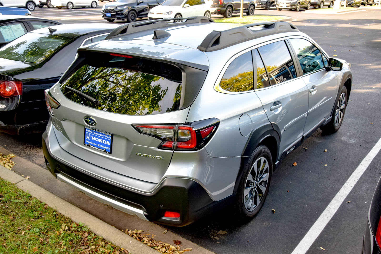 Used 2024 Subaru Outback Limited AWD/4WD image 5