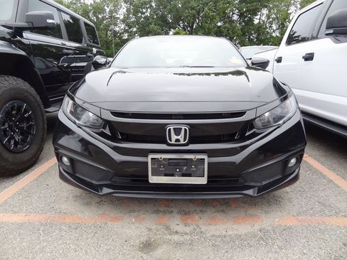 Used 2020 Honda Civic Sport image 2