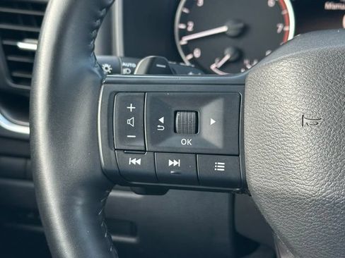 Certified 2025 Nissan Rogue SV AWD/4WD image 39
