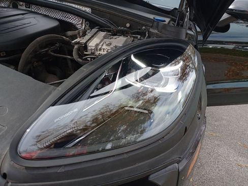 Used 2021 Porsche Macan image 44