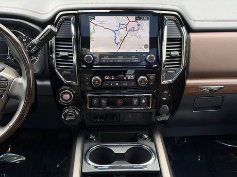 Used 2020 Nissan Titan Platinum Reserve w/ Moonroof Package AWD/4WD image 23