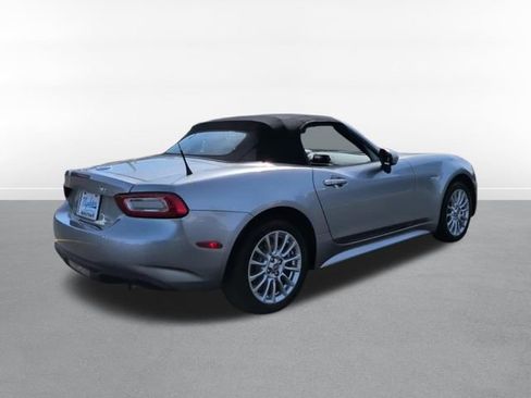 Used 2017 FIAT 124 Spider Classica image 27