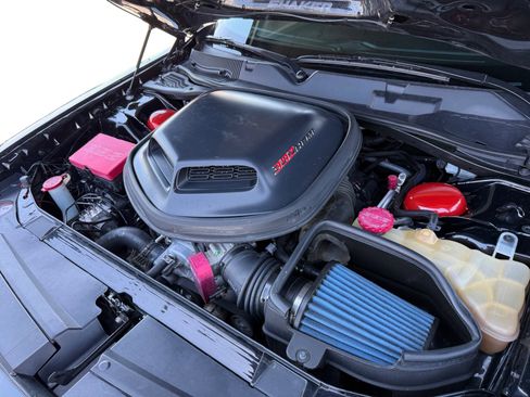Used 2016 Dodge Challenger R/T Scat Pack RWD image 12