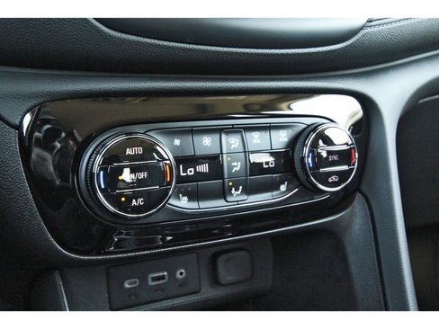 Used 2023 Buick Encore GX Essence w/ Experience Buick Package image 27