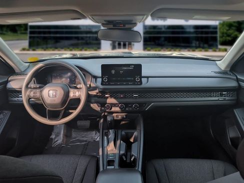 Used 2025 Honda Accord SE image 33