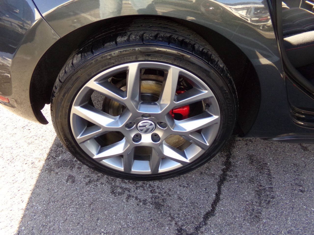 Used 2013 Volkswagen GTI 4-Door FWD image 15