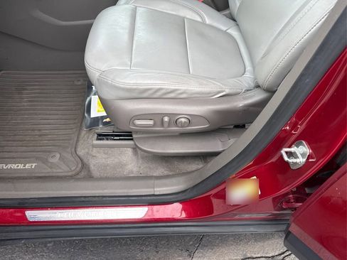 Used 2018 Chevrolet Traverse LT image 31