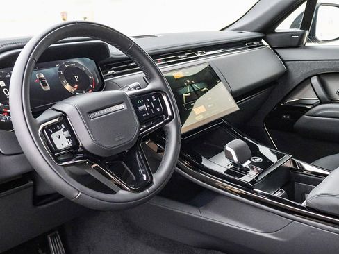 New 2025 Land Rover Range Rover Sport Dynamic SE image 31