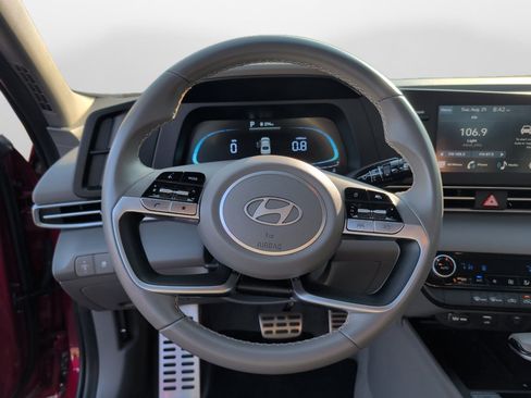 Certified 2025 Hyundai Elantra Sport FWD image 10