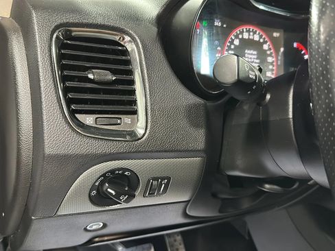 Used 2018 Dodge Durango GT AWD/4WD image 32
