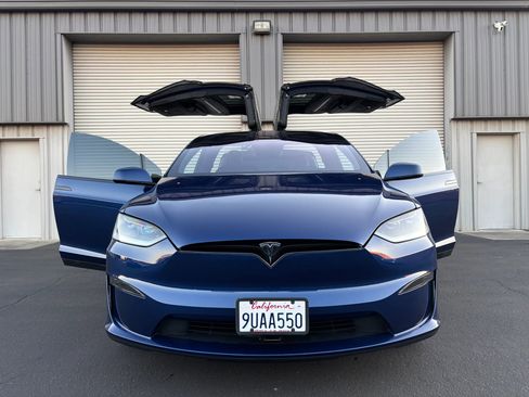 Used 2023 Tesla Model X image 4