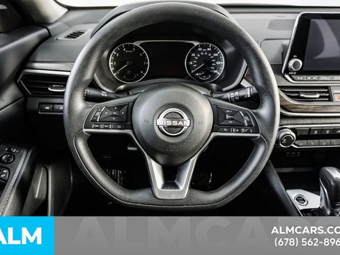 Used 2025 Nissan Altima 2.5 SV FWD image 23
