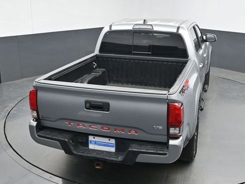 Used 2019 Toyota Tacoma TRD Sport AWD/4WD image 36