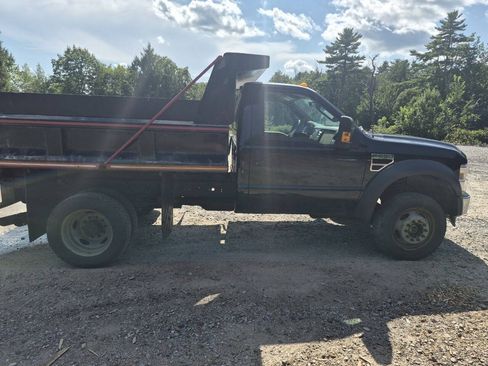 Used 2009 Ford F550 4x4 Regular Cab Super Duty image 4