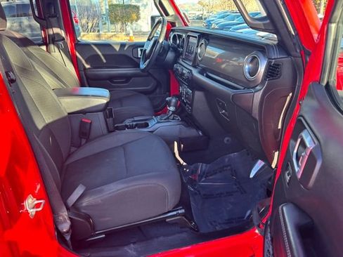 Used 2021 Jeep Wrangler Unlimited Sahara image 40