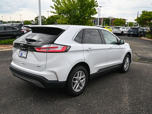 Certified 2024 Ford Edge SEL w/ Convenience Package AWD/4WD image 5