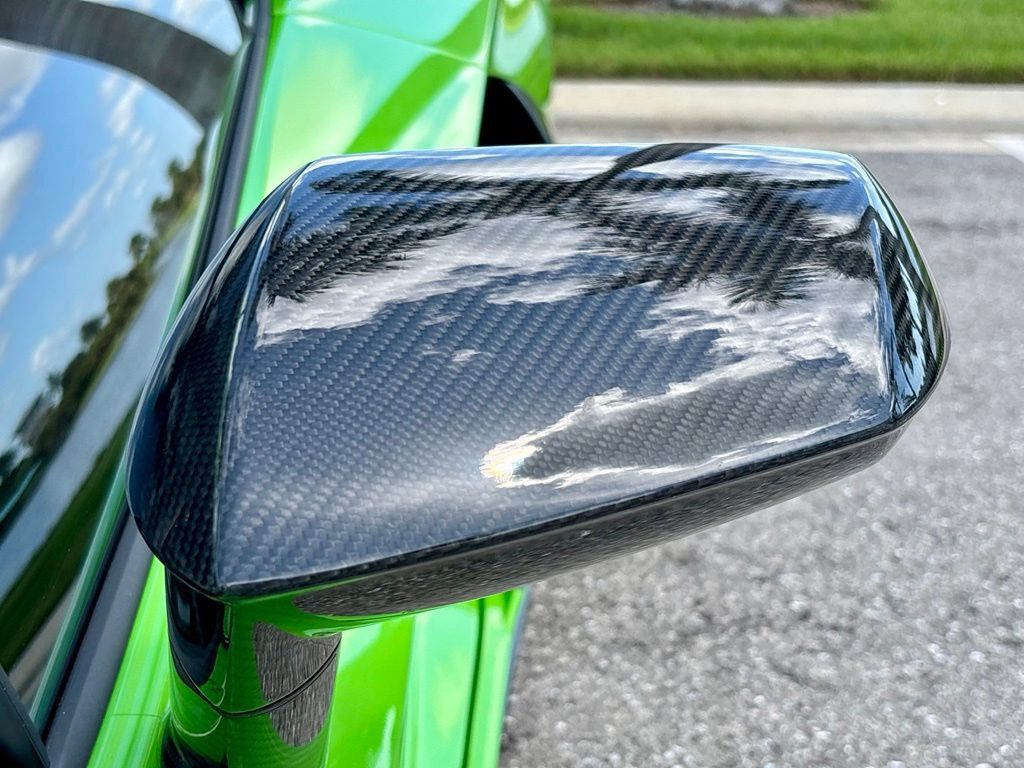 Used 2019 Lamborghini Aventador SVJ AWD/4WD image 33
