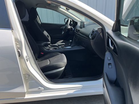 Used 2016 MAZDA MAZDA3 i Sport w/ Preferred Equipment Package FWD image 14