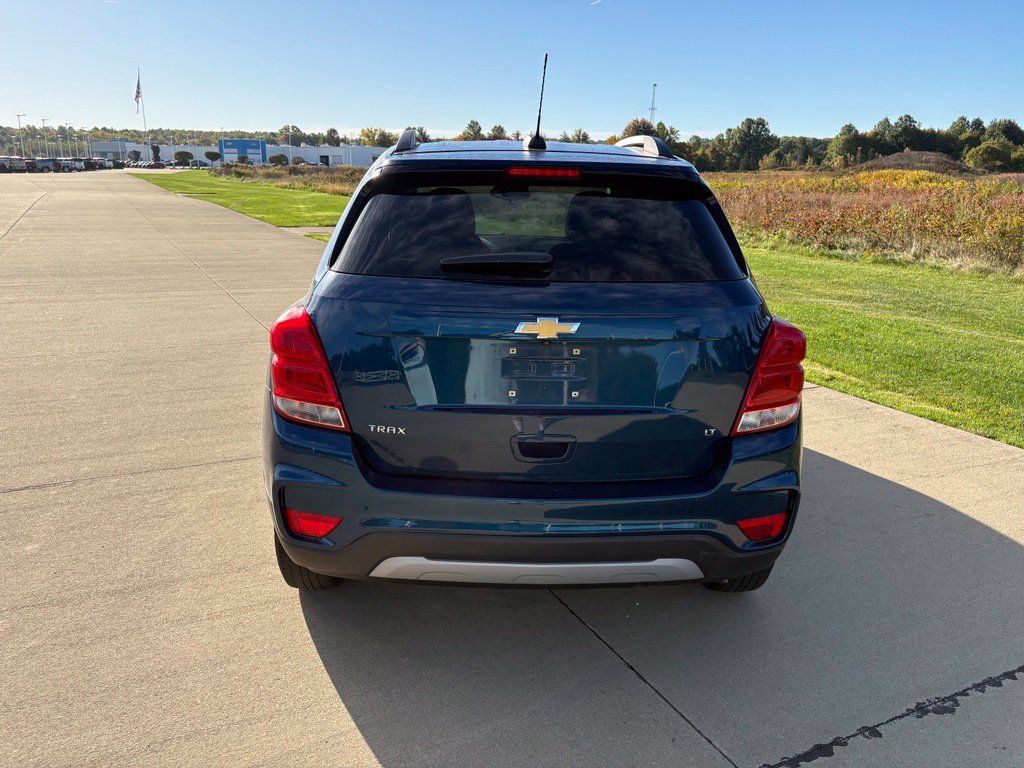 Used 2019 Chevrolet Trax LT w/ LT Convenience Package FWD image 5
