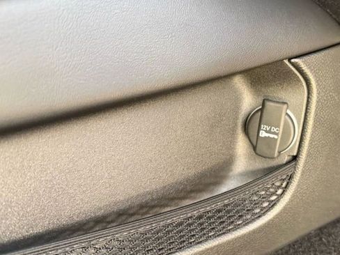 Used 2022 Dodge Challenger R/T image 39