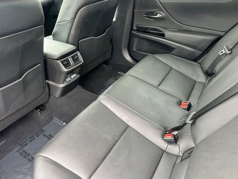 Certified 2025 Lexus ES 350 w/ Premium Package image 12