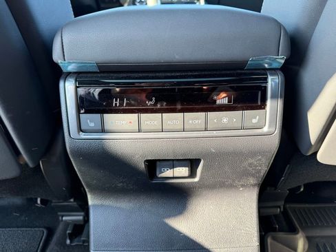 Certified 2024 Lexus GX 550 w/ Accessory Package (2T) image 18