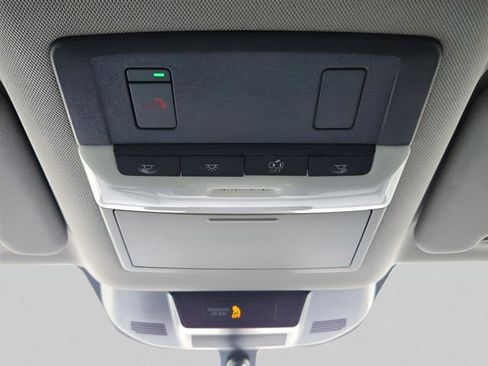 Certified 2025 Nissan Rogue SV FWD image 29