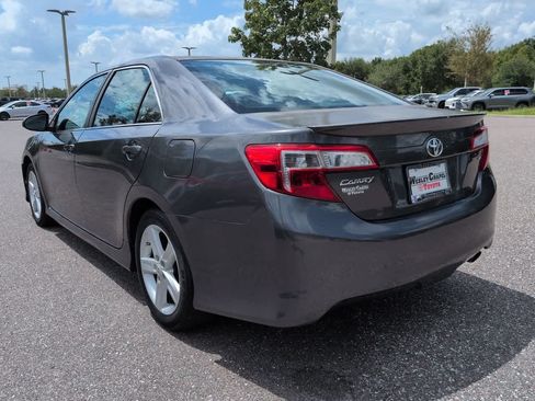 Used 2012 Toyota Camry SE FWD image 4