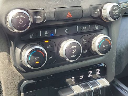 Used 2022 RAM 1500 Laramie w/ G/T Package RWD image 21