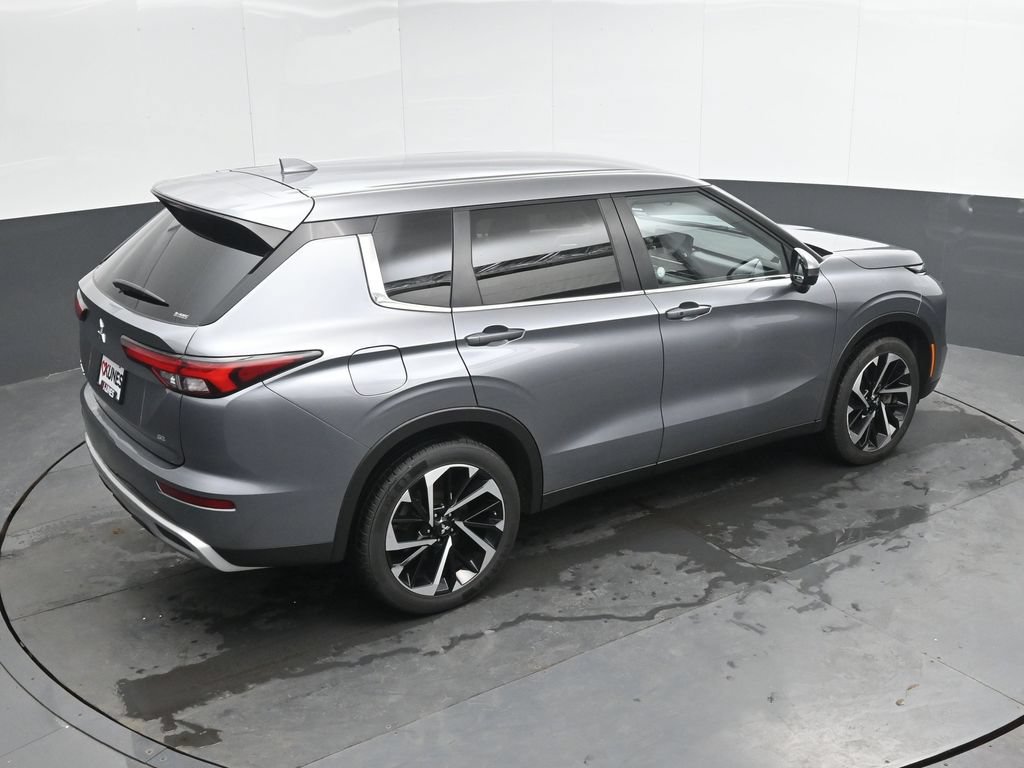 Used 2024 Mitsubishi Outlander SE AWD/4WD image 33