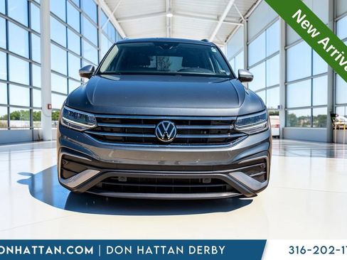 Used 2024 Volkswagen Tiguan SE FWD image 25