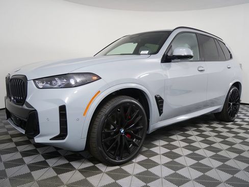 Used 2026 BMW X5 xDrive40i w/ M Sport Package AWD/4WD image 7