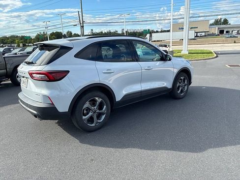 Used 2025 Ford Escape ST-Line Select AWD/4WD image 8