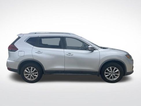 Used 2018 Nissan Rogue SV AWD/4WD image 8