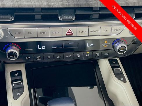 Used 2023 Kia Telluride SX image 16