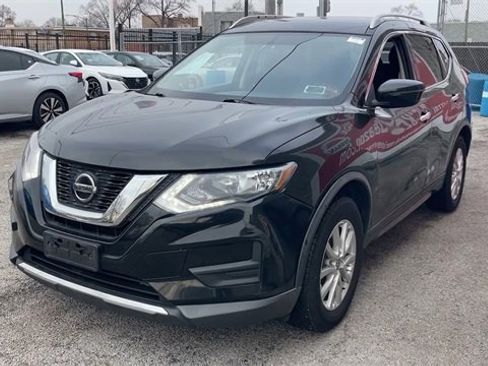 Used 2018 Nissan Rogue SV image 6