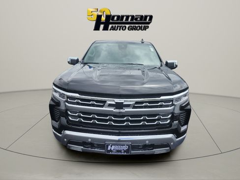 Used 2024 Chevrolet Silverado 1500 LTZ AWD/4WD image 8