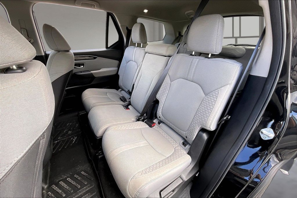 Used 2023 Honda Pilot LX image 21