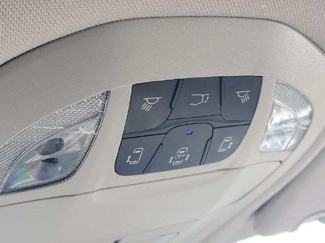 Used 2021 Chrysler Pacifica Touring-L FWD image 8