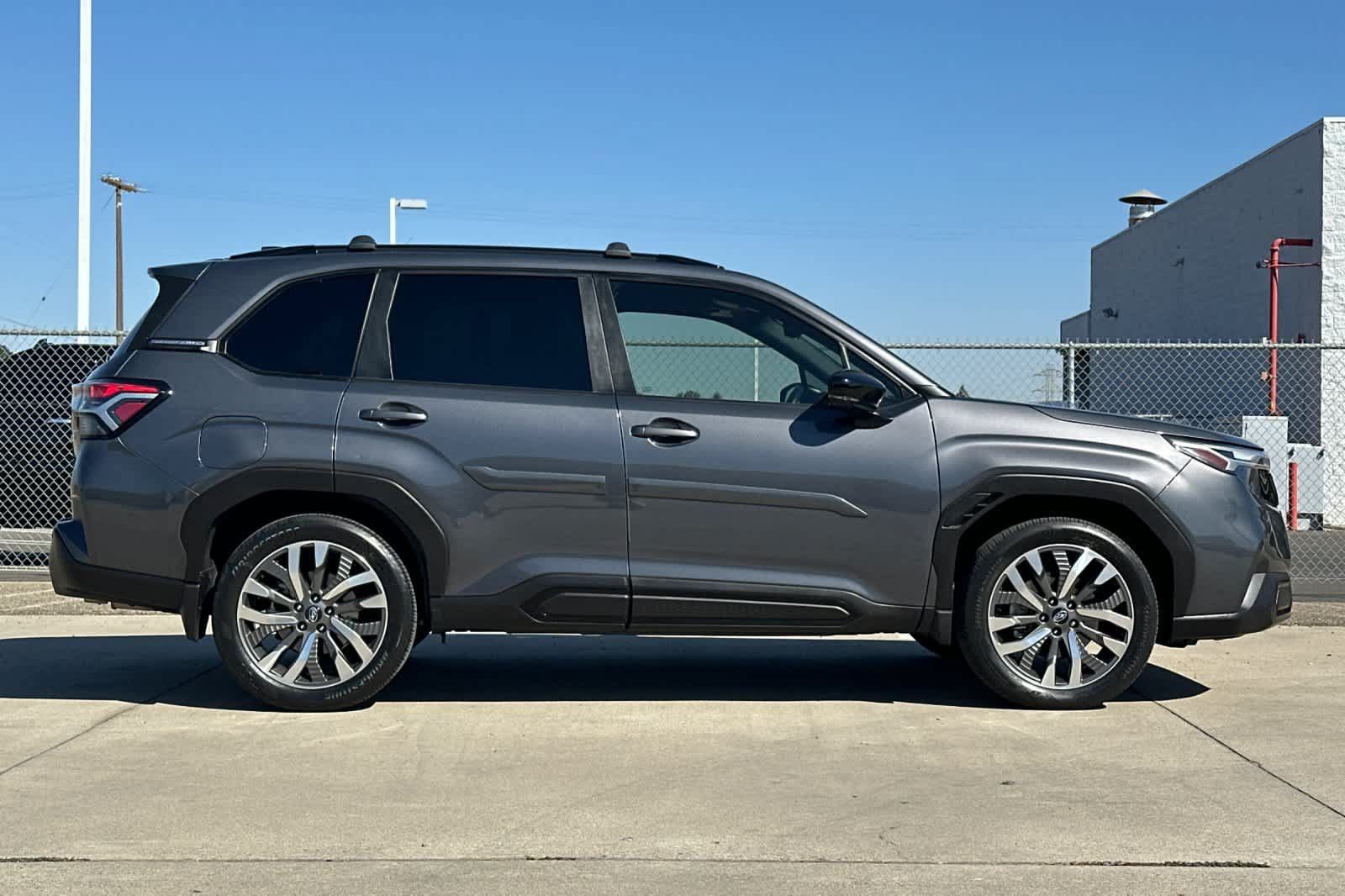 Certified 2025 Subaru Forester Touring w/ Popular Package - Touring AWD/4WD image 2