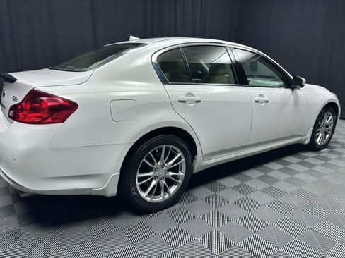 Used 2011 INFINITI G37 x Sedan w/ Premium Pkg image 16