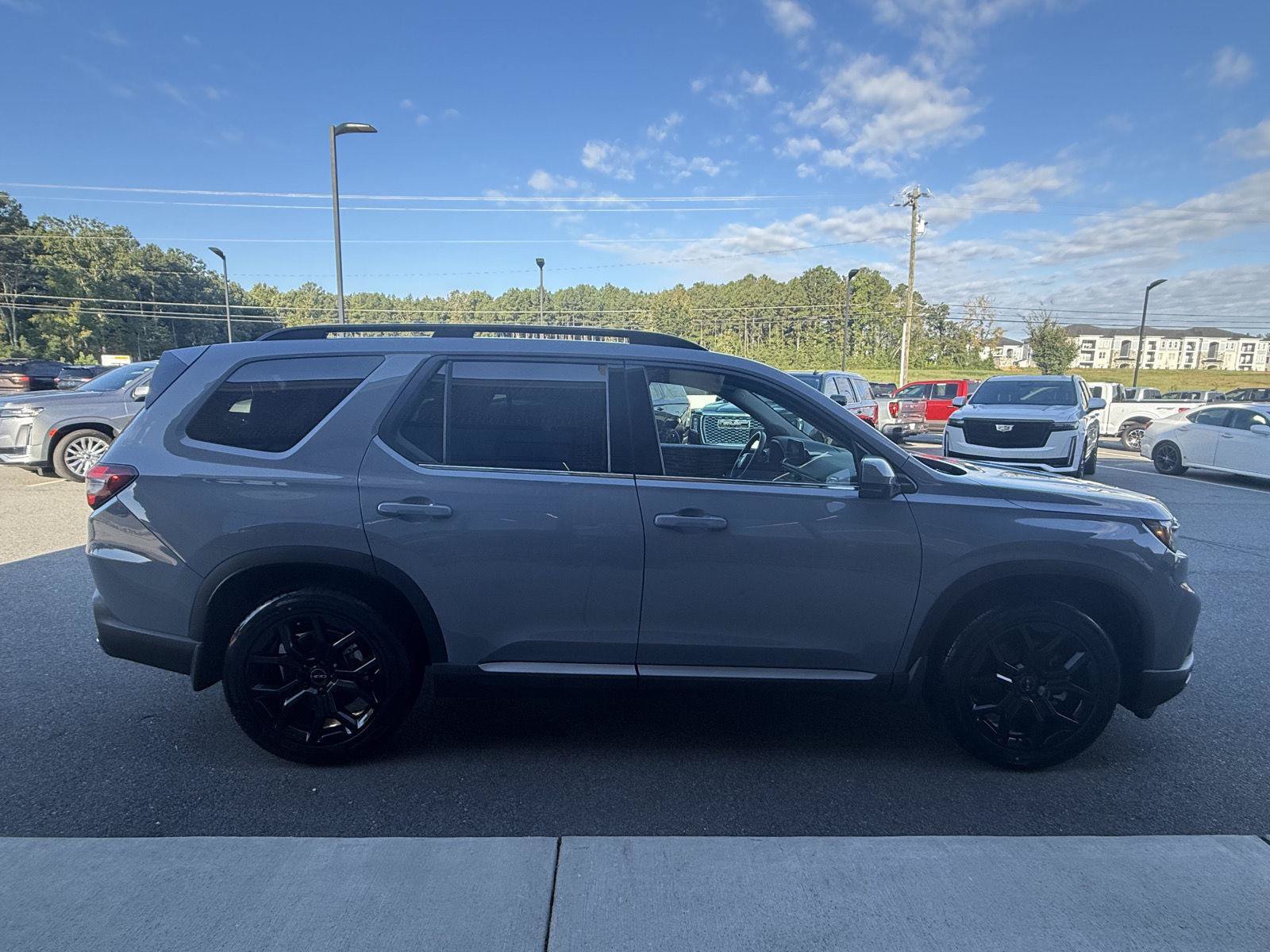 Used 2025 Honda Pilot Touring image 32